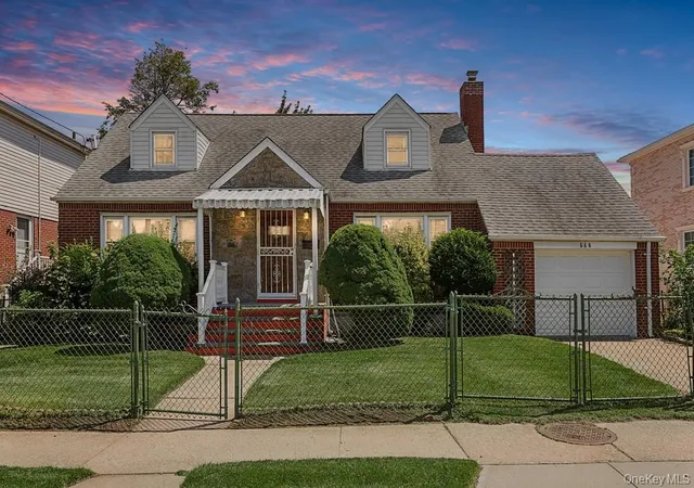 Photo 1 of Single family home for sale at 560 N 6th Street, North Hempstead, NY 11040 | MLS# 1029807 | Listing updated on 2026-08-29