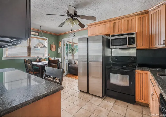 1st image of 35 Lakeview Ave, Poughkeepsie (town), NY 12601 | MLS# 1029825