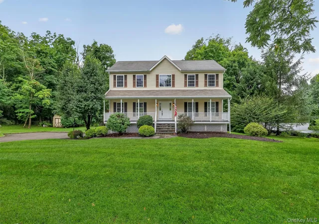 Photo 2 of Single family home for sale at 1 Stonefield Ct, Cortlandt, NY 10567 | MLS# 1029839 | Listing updated on 2026-08-18