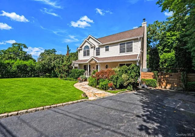 Photo 3 of Single family home for sale at 91 Traction Blvd, Brookhaven, NY 11772 | MLS# 1029870 | Listing updated on 2026-09-16