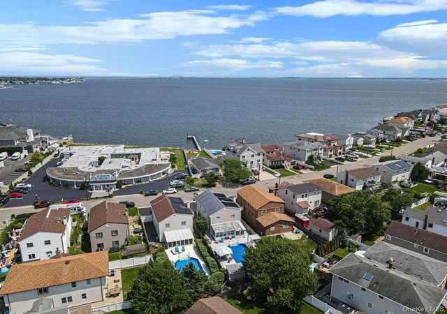2nd image of 32 Yacht Club Rd, Babylon, NY 11702 | MLS# 1029874