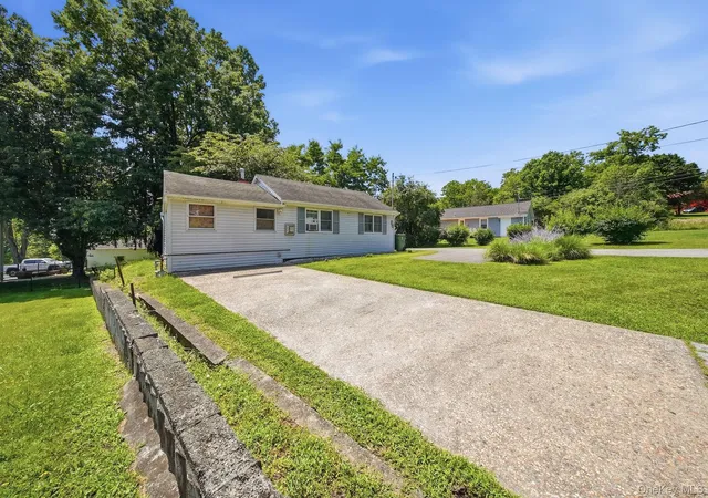 Photo 1 of Sale Pending at 114 Glenmere Ave, Warwick (town), NY 10921 | MLS# 1029877 | Listing updated on 2026-08-28