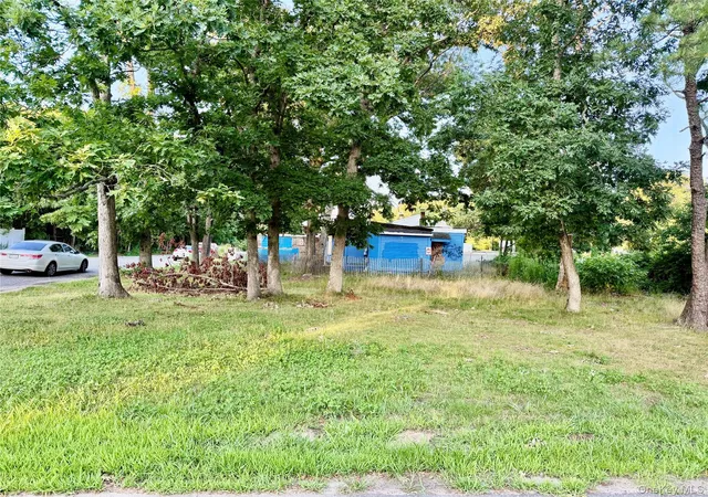 Photo 3 of Single family home for sale at 48 Cocoanut St, Central Islip, NY 11722 | MLS# 1029878 | Listing updated on 2026-07-25