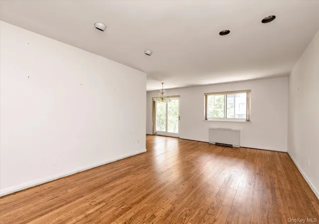 2nd image of 30 Barstow Rd #3A, Great Neck, NY 11021 | MLS# 1029883