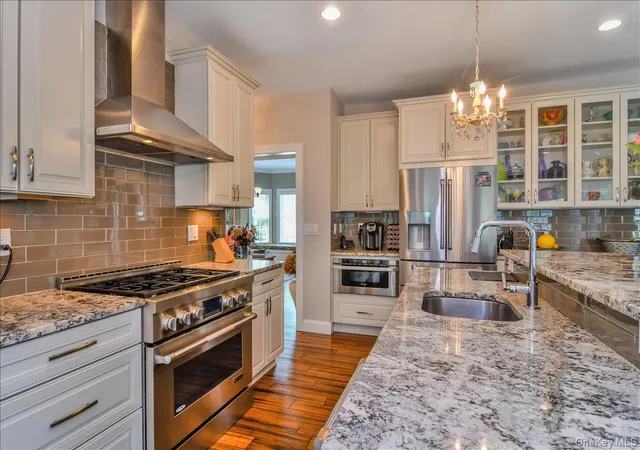 Photo 4 of Single family home for sale at 954 Glenridge Ave, Hempstead, NY 11581 | MLS# 1029887 | Listing updated on 2026-08-26