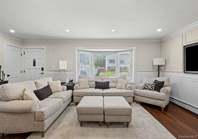 Photo 3 of Sale Pending at 241 Houston St, Babylon, NY 11757 | MLS# 1029916 | Listing updated on 2026-08-04