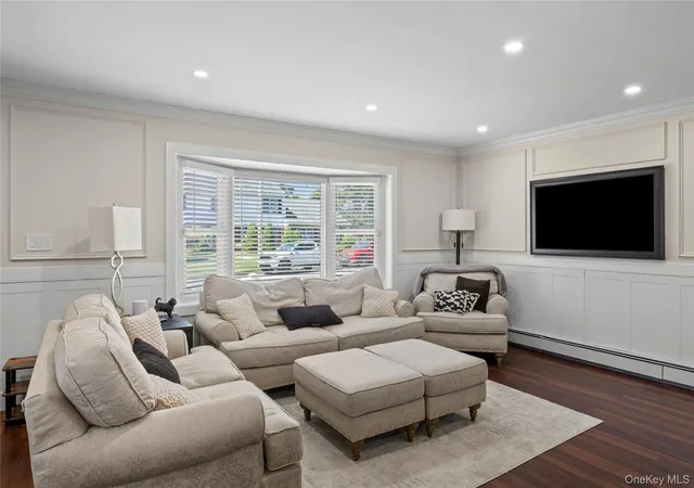 Photo 4 of Sale Pending at 241 Houston St, Babylon, NY 11757 | MLS# 1029916 | Listing updated on 2026-08-04
