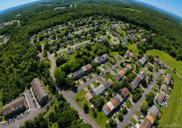 5th image of 15 Old Anvil Ln, Middletown, NY 10940 | MLS# 1029917