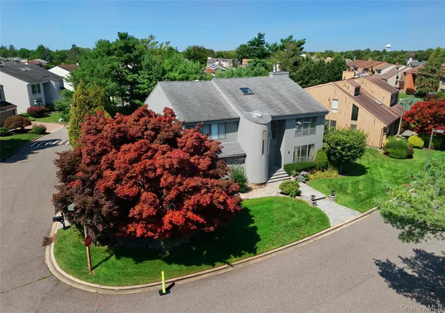 Photo 3 of Sale Pending at 12 Princeton Dr, Syosset, NY 11791 | MLS# 1029940 | Listing updated on 2026-08-14