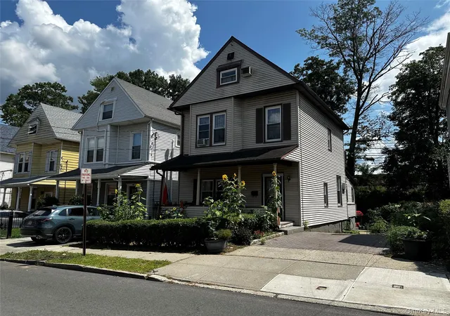 Photo 3 of Single family home for sale at 44 Claremont Pl, Mount Vernon, NY 10553 | MLS# 1029941 | Listing updated on 2026-10-03