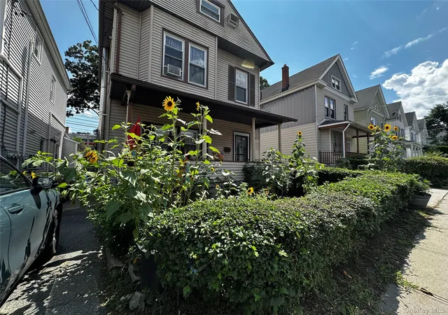 Photo 3 of Single family home for sale at 44 Claremont Pl, Mount Vernon, NY 10553 | MLS# 1029941 | Listing updated on 2026-10-03