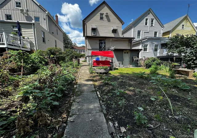 Photo 4 of Single family home for sale at 44 Claremont Pl, Mount Vernon, NY 10553 | MLS# 1029941 | Listing updated on 2026-10-03