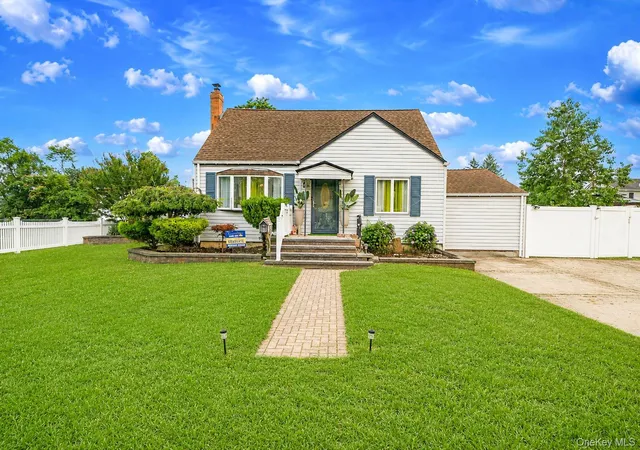 1st image of 341 12th St, West Babylon, NY 11704 | MLS# 1029953