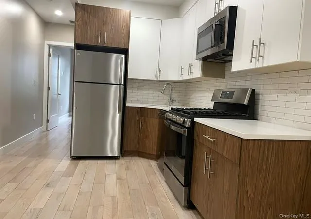 Listing Photo 4 - Condo for sale in building located at 25-39-38th St, New York, NY 11103