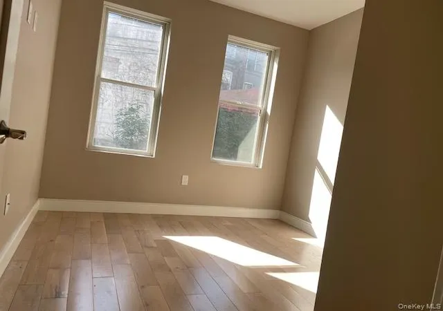 Listing Photo 5 - Condo for sale in building located at 25-39-38th St, New York, NY 11103