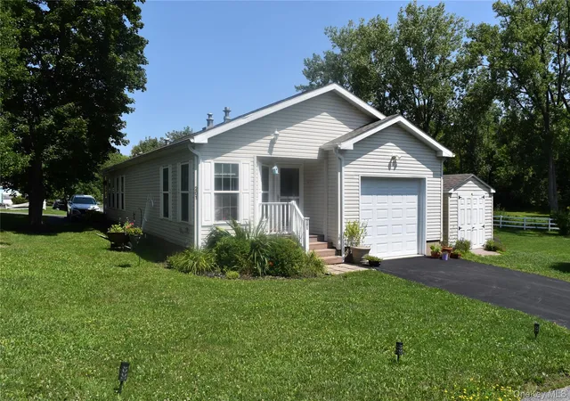 26th image of 201 Brittany Ter, Rock Tavern, NY 12575 | MLS# 1029958