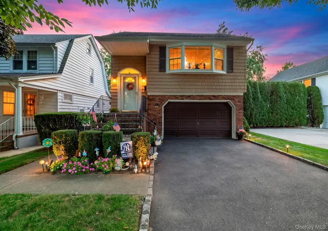 Photo 1 of Sale Pending at 146 Lincoln St, Hempstead, NY 11530 | MLS# 1029969 | Listing updated on 2026-08-25
