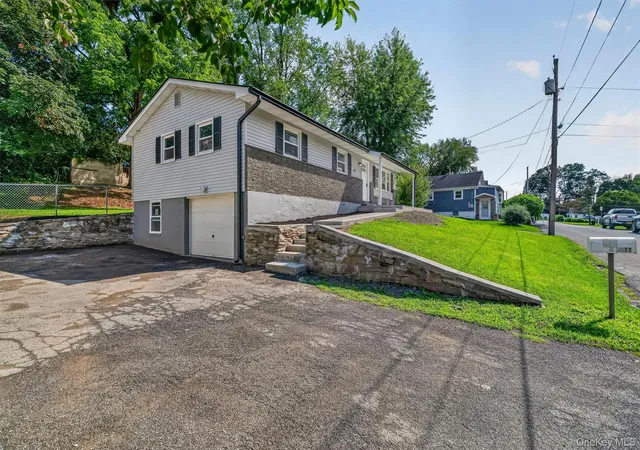 Photo 3 of Sale Pending at 91 Myrtle Ave, New Windsor, NY 12553 | MLS# 1029978 | Listing updated on 2026-09-05