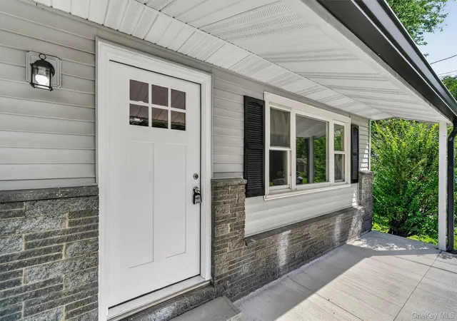 Photo 4 of Sale Pending at 91 Myrtle Ave, New Windsor, NY 12553 | MLS# 1029978 | Listing updated on 2026-09-05