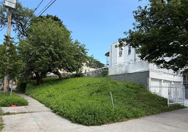 Photo 1 of Land for sale at 846 Olmstead Ave, New York, NY 10473 | MLS# 1029982 | Listing updated on 2026-08-24