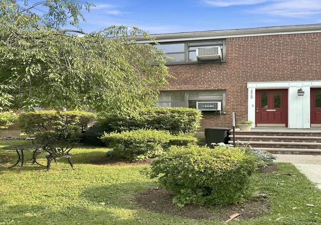 24th image of 199 08 21st #1-327, New York, NY 11357 | MLS# 1029990
