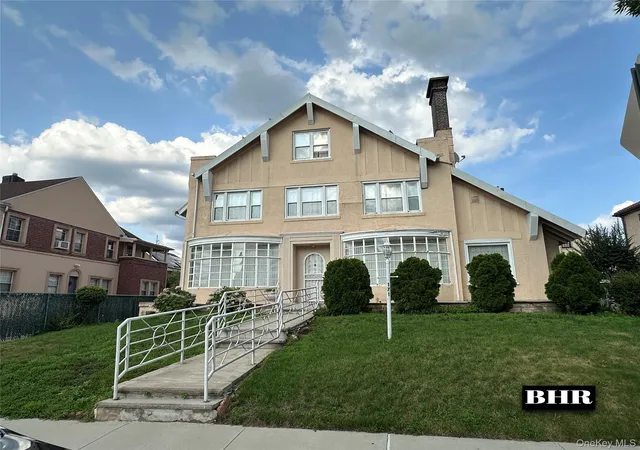 Photo 2 of Single family home for sale at 171 Girard St, Brooklyn, NY 11235 | MLS# 1029993 | Listing updated on 2026-07-24