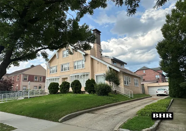 Photo 3 of Single family home for sale at 171 Girard St, Brooklyn, NY 11235 | MLS# 1029993 | Listing updated on 2026-07-24