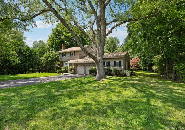 Photo 2 of Sale Pending at 4 Holly Ln, Rye Town, NY 10573 | MLS# 1030000 | Listing updated on 2026-08-20