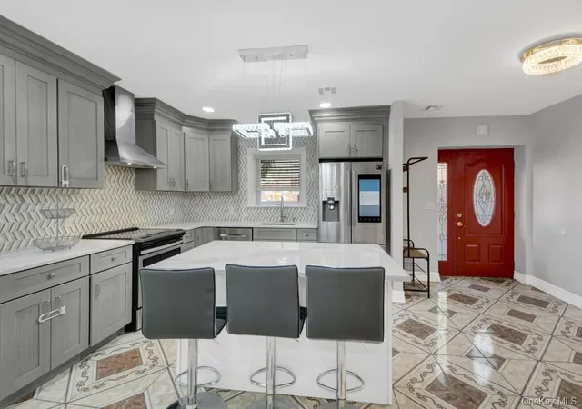 Photo 2 of Sale Pending at 609 Saw Ml River Rd, Ardsley, NY 10502 | MLS# 1030007 | Listing updated on 2026-09-19