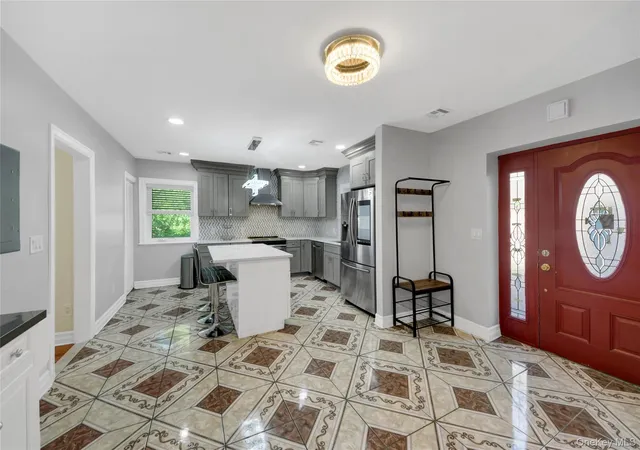 Photo 3 of Sale Pending at 609 Saw Ml River Rd, Ardsley, NY 10502 | MLS# 1030007 | Listing updated on 2026-09-19