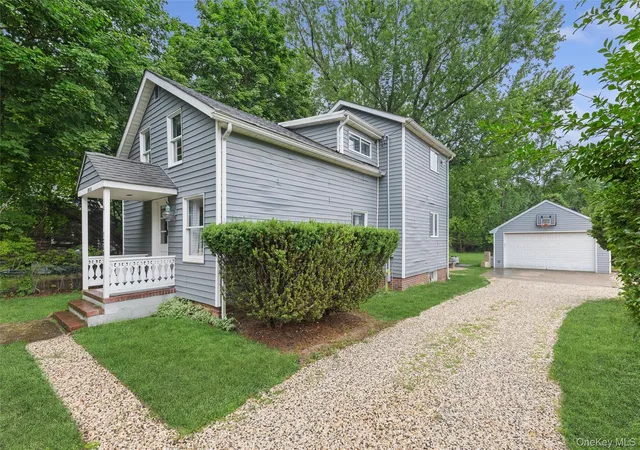 Photo 2 of Single family home for sale at 1350 Brick Kiln Rd, Southampton, NY 11963 | MLS# 1030014 | Listing updated on 2026-09-20