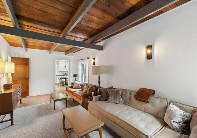 Photo 3 of Single family home for sale at 1350 Brick Kiln Rd, Southampton, NY 11963 | MLS# 1030014 | Listing updated on 2026-10-08