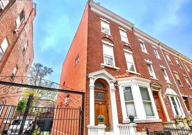 Photo 3 of Single family home for sale at 88 Midwood St, New York, NY 11225 | MLS# 1030018 | Listing updated on 2026-09-17