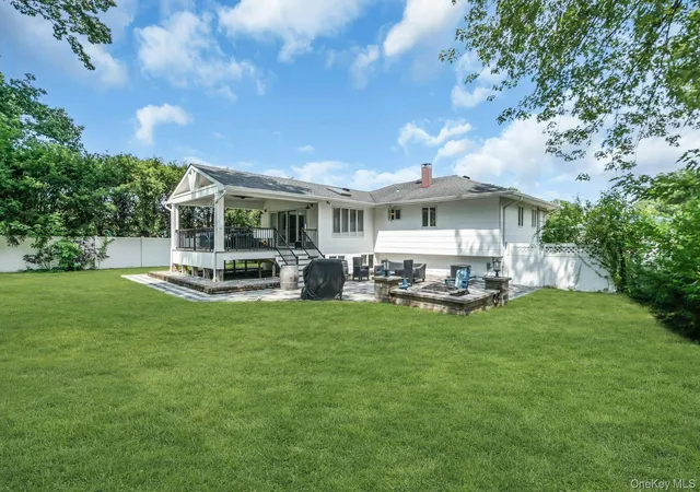 2nd image of 20 Hunter Pl, Smithtown, NY 11787 | MLS# 1030021