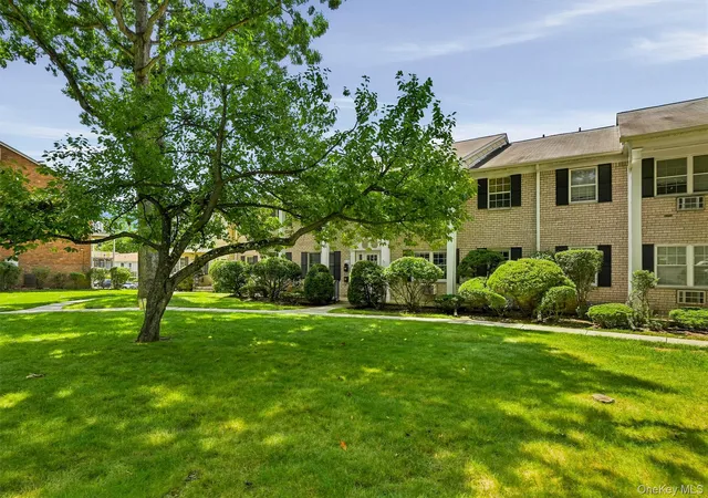 Photo 33 of Sale Pending at 264 Parkside Dr, Ramapo, NY 10901 | MLS# 1030056 | Listing updated on 2026-08-12