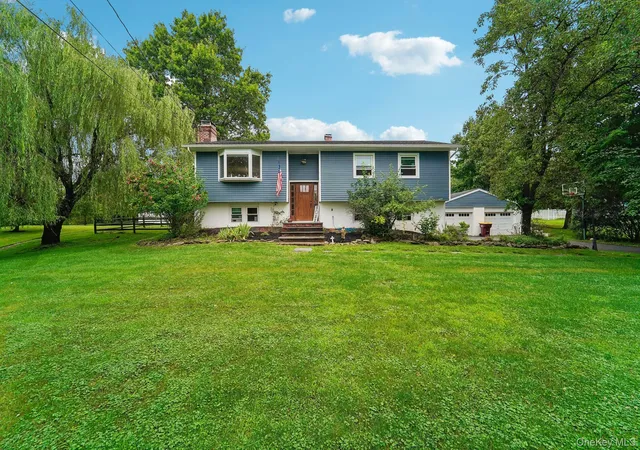 1st image of 11 High Hill Ave, Warwick (town), NY 10990 | MLS# 1030080