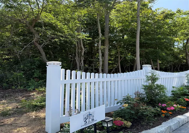 Photo 3 of Sale Pending at 72 Phelps Ln, North Babylon, NY 11703 | MLS# 1030122 | Listing updated on 2026-09-01