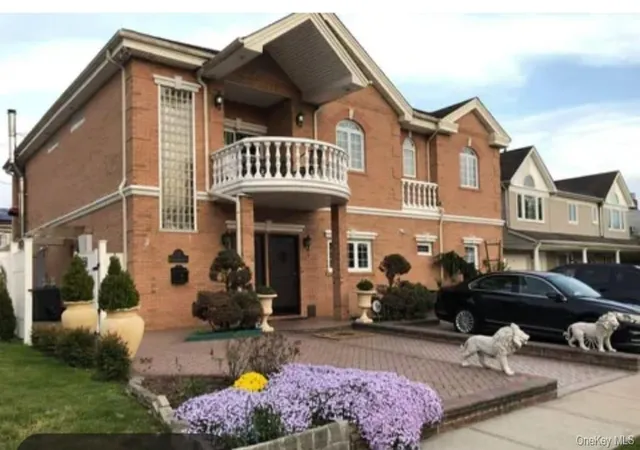 Photo 1 of Multi family home for sale at 31 Kingfisher Rd, Hempstead, NY 11756 | MLS# 1030136 | Listing updated on 2026-08-07