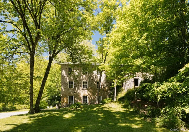 Photo 3 of Single family home for sale at 4918 Route 82, Pleasant Valley, NY 12578 | MLS# 1030151 | Listing updated on 2026-10-01