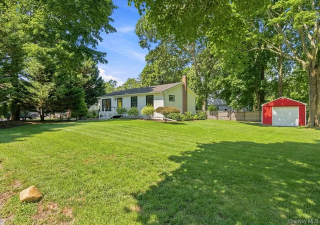 Photo 3 of Sale Pending at 20 Lynbrook Dr, Brookhaven, NY 11789 | MLS# 1030152 | Listing updated on 2026-08-11