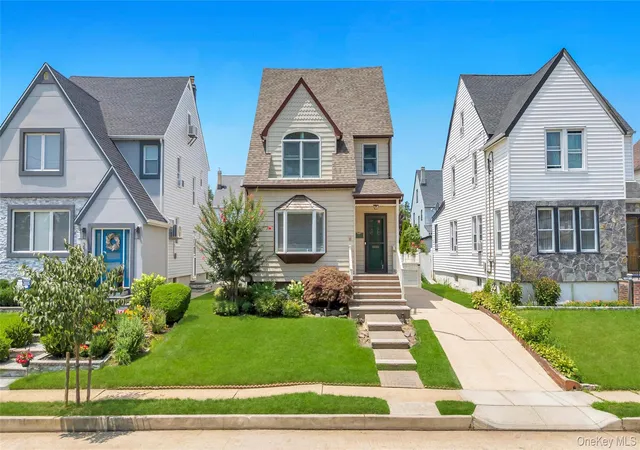 1st image of 232 Locust St, Valley Stream, NY 11581 | MLS# 1030153