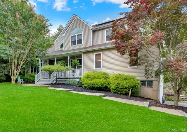 Single family home for sale at 4 Apple Ln, Riverhead, NY 11792 | MLS# 1030183
