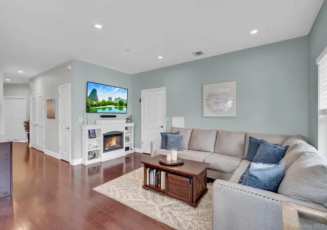 Listing Photo 5 - Condo for sale in building located at 10 Lager Ln, Brookhaven, NY 11772