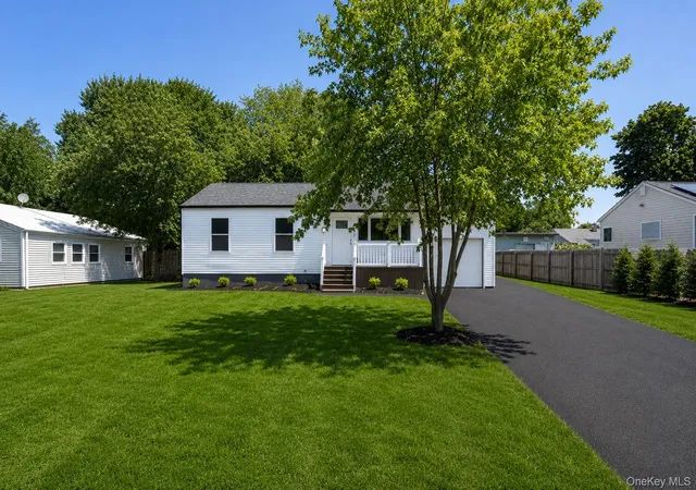 Photo 19 of Sale Pending at 743 Hoffman Ave, Brookhaven, NY 11713 | MLS# 1030192 | Listing updated on 2026-10-06