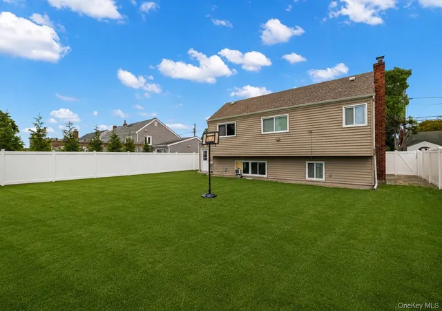 Photo 2 of Sale Pending at 92 W 21st Street, Babylon, NY 11729 | MLS# 1030214 | Listing updated on 2026-09-12