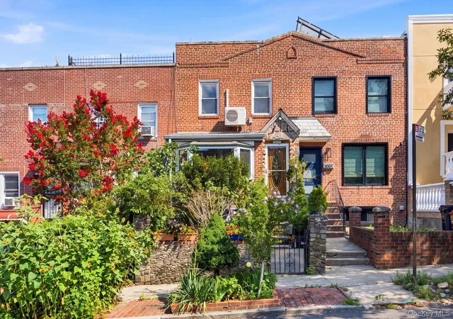 Photo 1 of Single family home for sale at 2005 26th Street, New York, NY 11105 | MLS# 1030220 | Listing updated on 2026-08-01