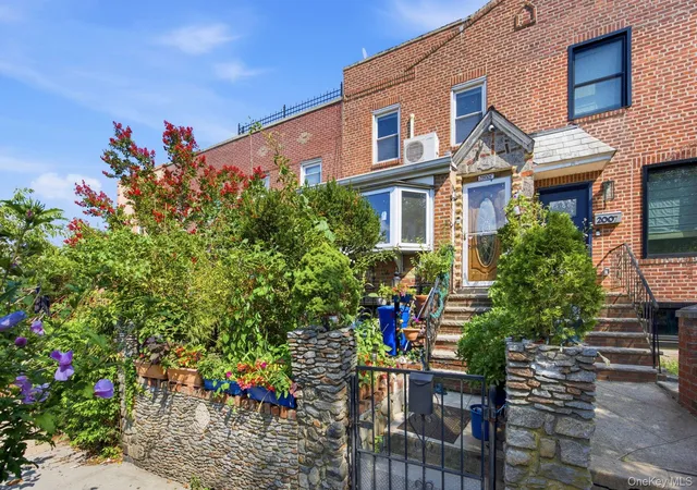 Photo 2 of Single family home for sale at 2005 26th Street, New York, NY 11105 | MLS# 1030220 | Listing updated on 2026-08-01