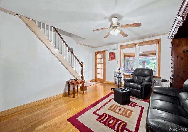 Photo 4 of Single family home for sale at 2005 26th Street, New York, NY 11105 | MLS# 1030220 | Listing updated on 2026-08-01