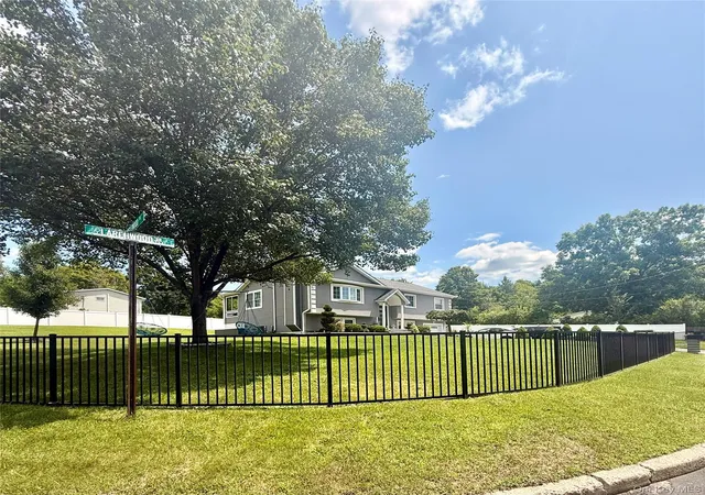 4th image of 14 Larchwood Dr, Goshen, NY 10924 | MLS# 1030227