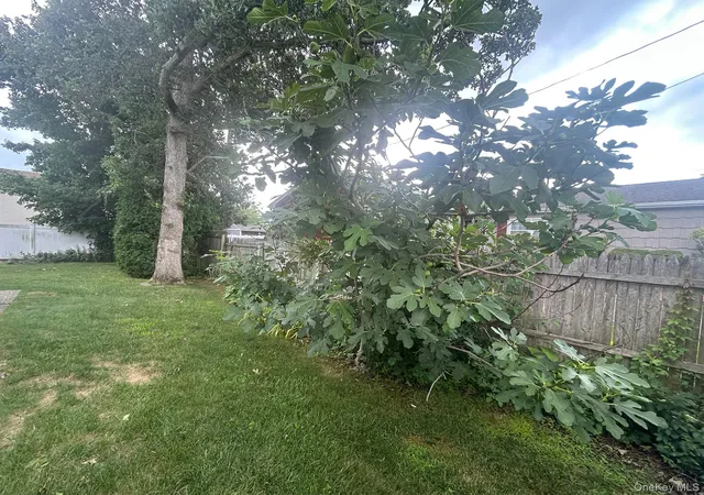 24th image of 344 47th St, Babylon, NY 11757 | MLS# 1030235